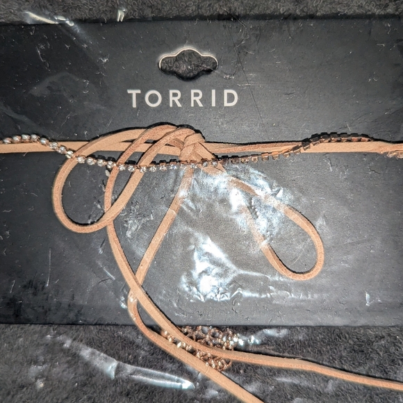 Torrid NWT Tan and Gold Choker Necklace - Picture 1 of 2